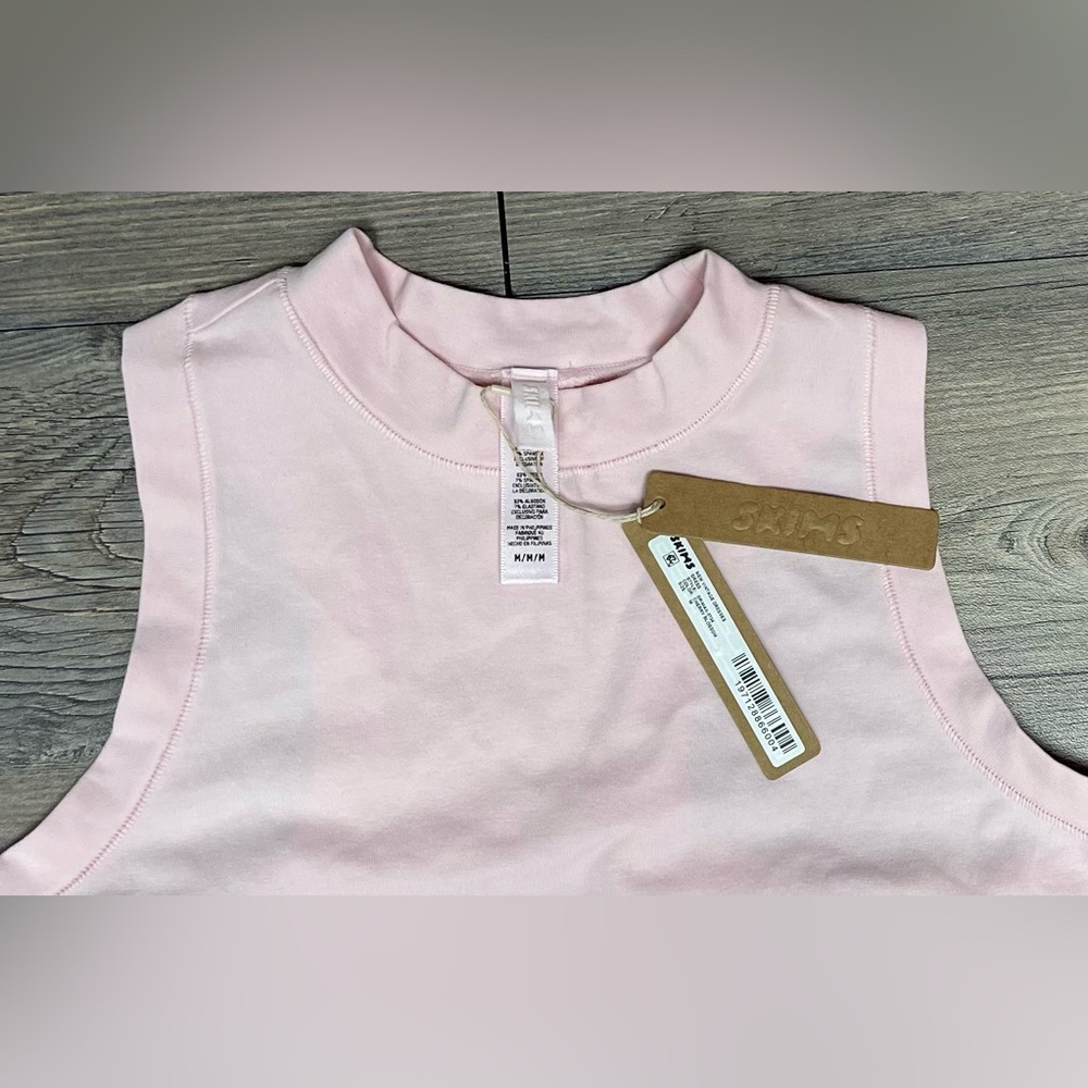 SKIMS Light Pink Sleeveless Bodycon Dress - Picture 2 of 3